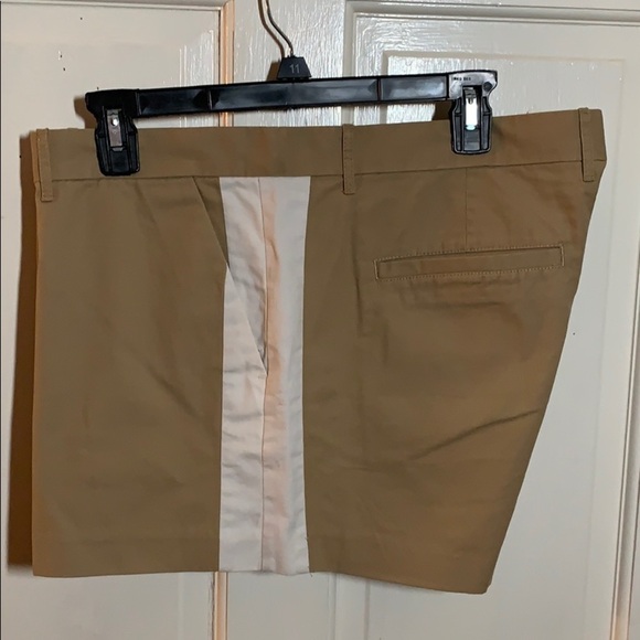 Women’s Gap Shorts Plus size 16 tan white side stripe - Picture 1 of 6